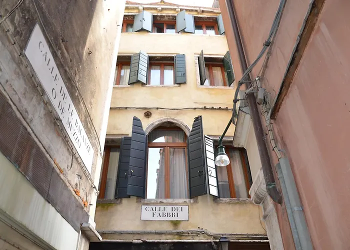 Residenza La CampanaAlbergo